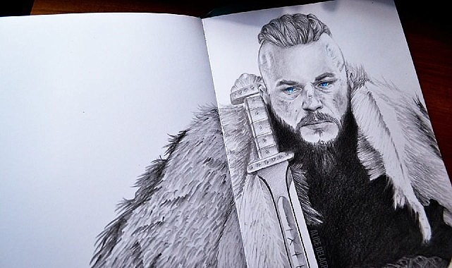 ragnar lothbrok oyuncusu